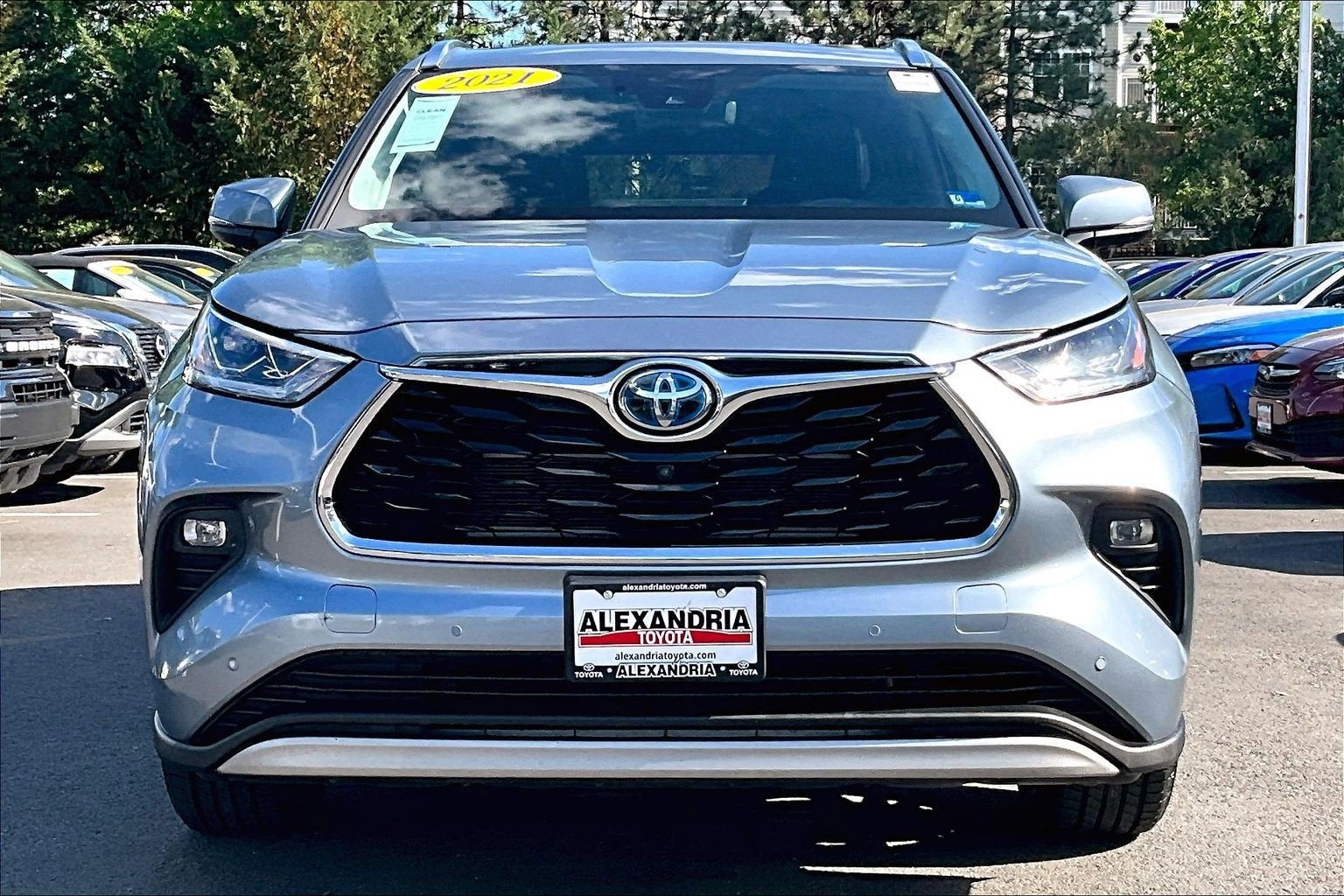 2021 Toyota Highlander Hybrid Platinum