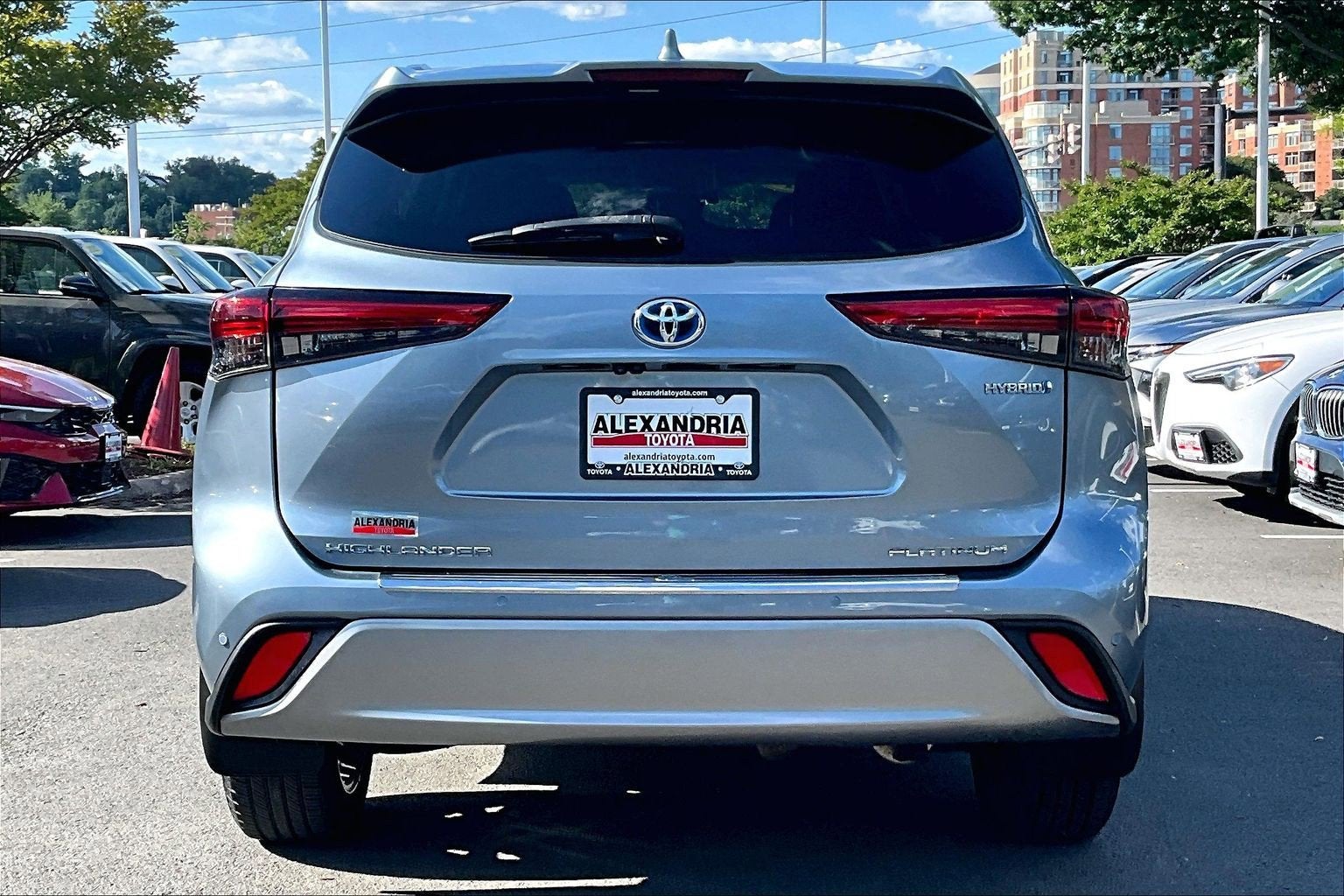 2021 Toyota Highlander Hybrid Platinum