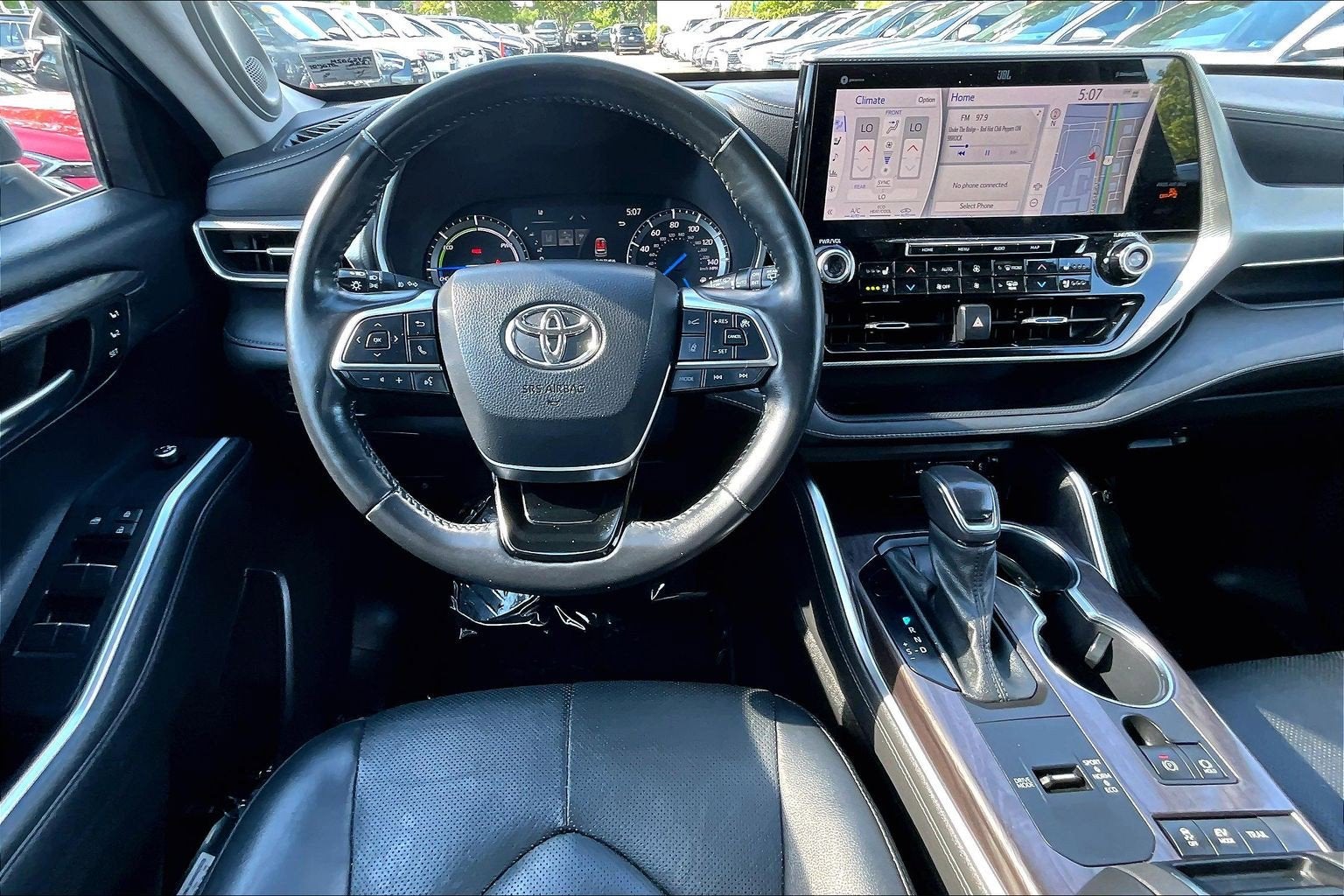 2021 Toyota Highlander Hybrid Platinum