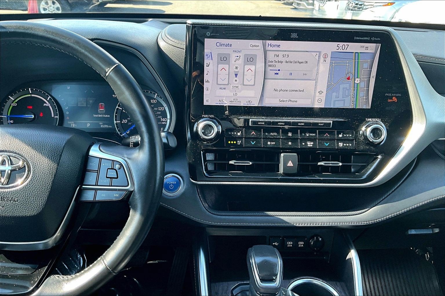 2021 Toyota Highlander Hybrid Platinum