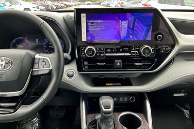 2026 Toyota Highlander Hybrid Platinum