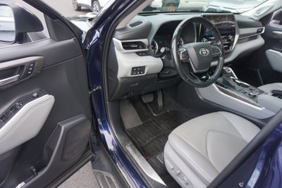 2021 Toyota Highlander Platinum