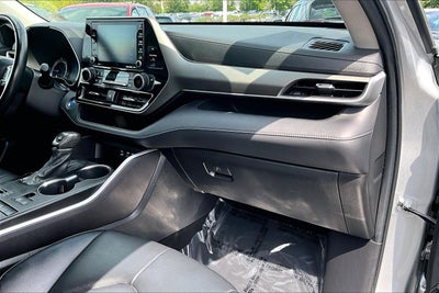 2022 Toyota Highlander Hybrid XLE