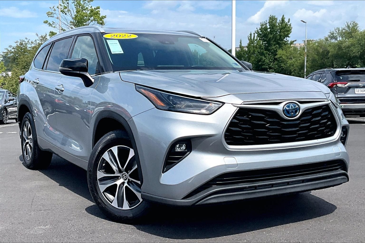 2022 Toyota Highlander Hybrid XLE