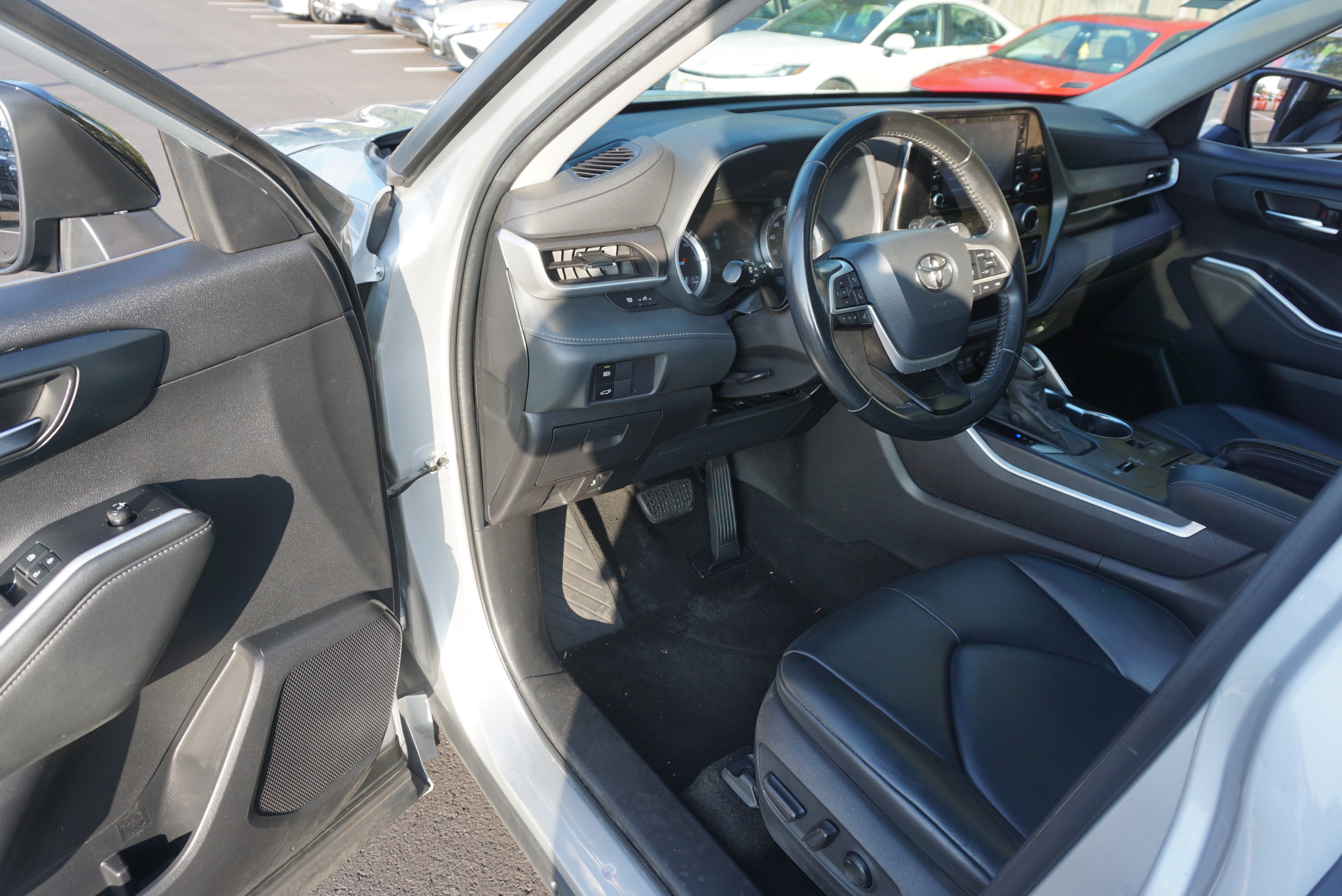2022 Toyota Highlander Hybrid XLE