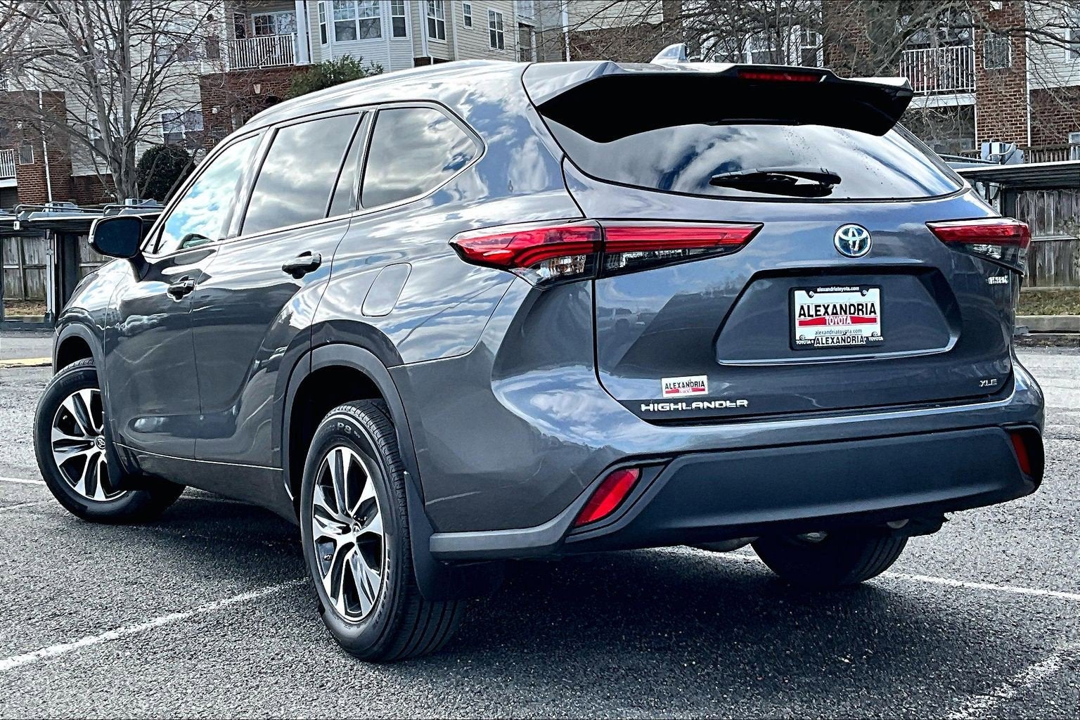 2022 Toyota Highlander Hybrid XLE