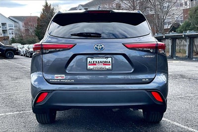 2022 Toyota Highlander Hybrid XLE