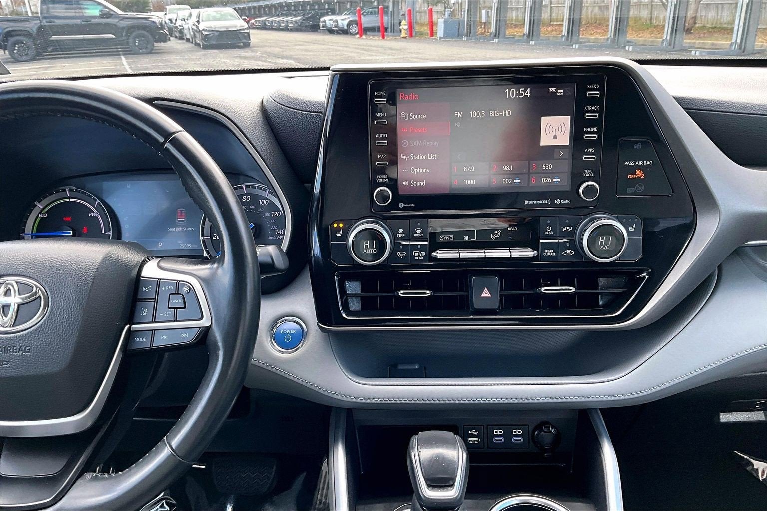 2022 Toyota Highlander Hybrid XLE