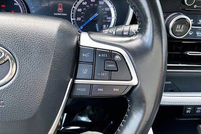 2022 Toyota Highlander Hybrid XLE