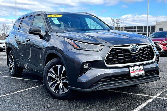 2022 Toyota Highlander Hybrid XLE