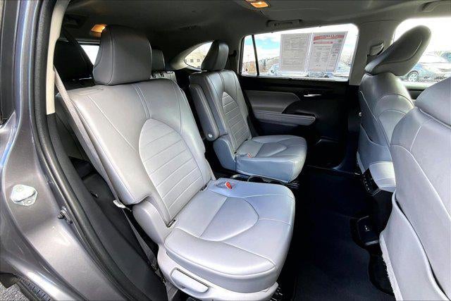 2022 Toyota Highlander Hybrid XLE