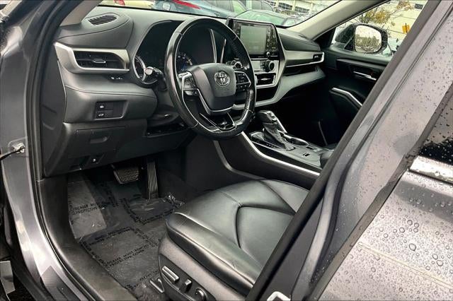 2021 Toyota Highlander Hybrid XLE