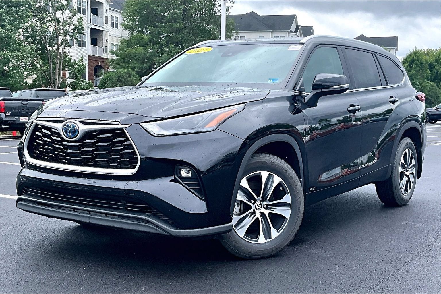2022 Toyota Highlander Hybrid XLE