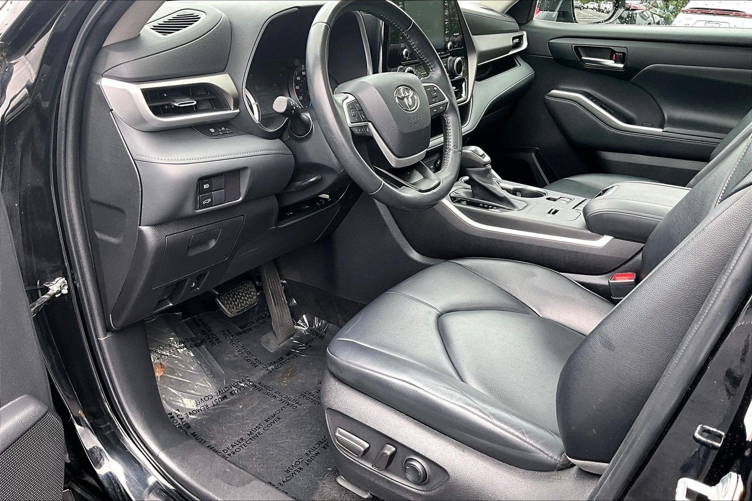 2022 Toyota Highlander Hybrid XLE
