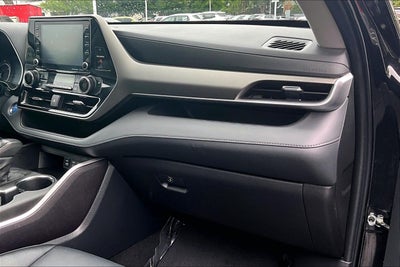 2022 Toyota Highlander Hybrid XLE