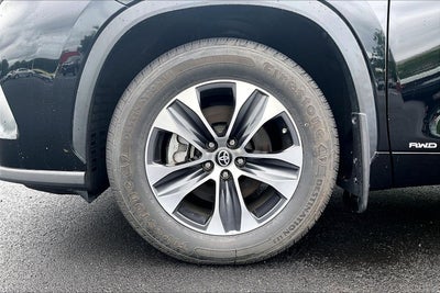 2022 Toyota Highlander Hybrid XLE