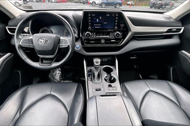 2022 Toyota Highlander Hybrid XLE
