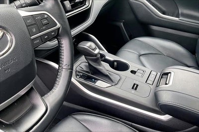 2022 Toyota Highlander Hybrid XLE