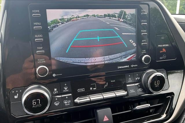 2022 Toyota Highlander Hybrid XLE