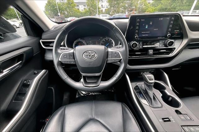 2022 Toyota Highlander Hybrid XLE