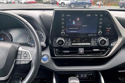 2022 Toyota Highlander Hybrid XLE