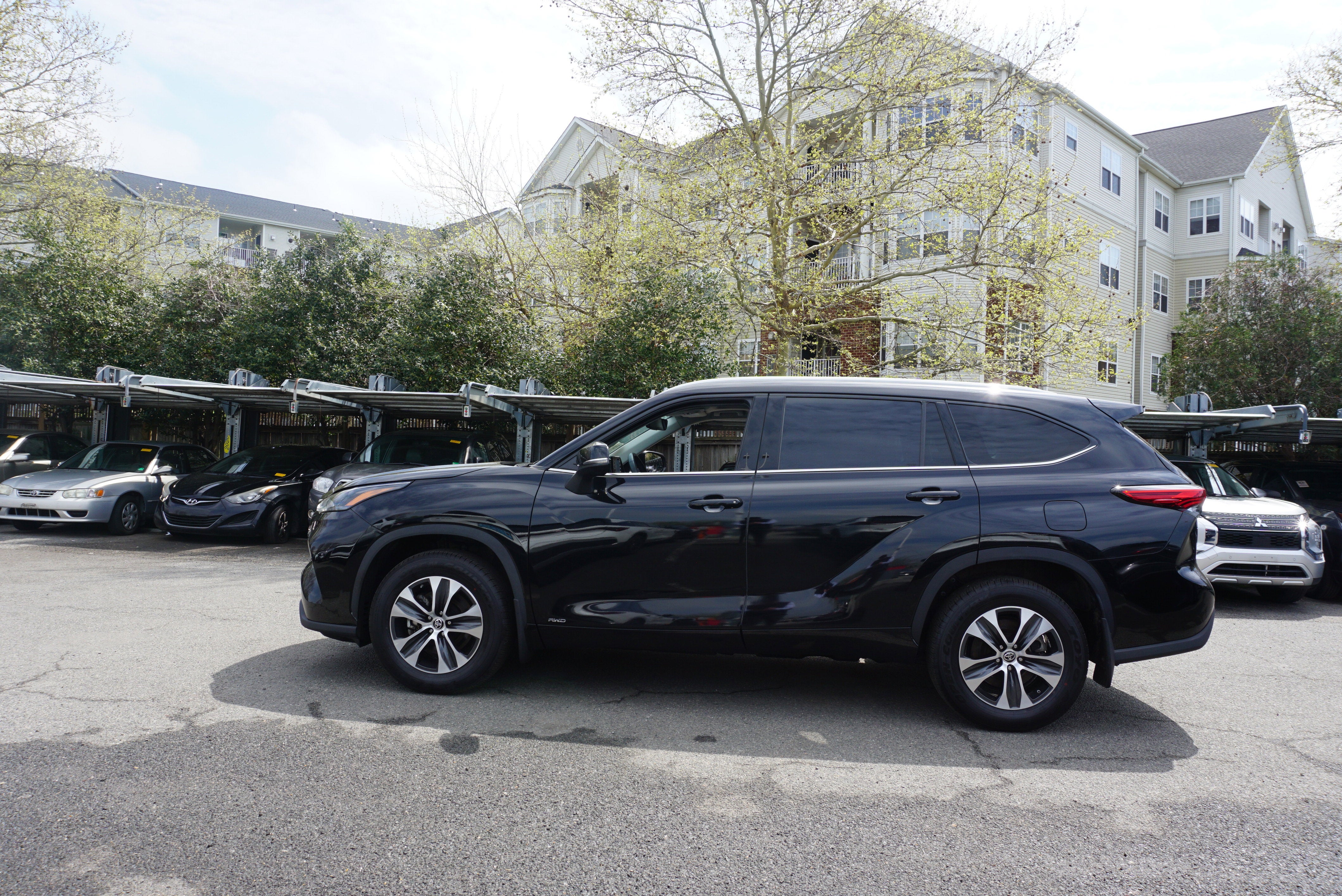 2022 Toyota Highlander Hybrid XLE
