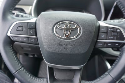 2022 Toyota Highlander Hybrid XLE