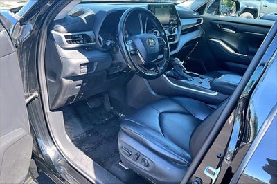 2021 Toyota Highlander Hybrid XLE