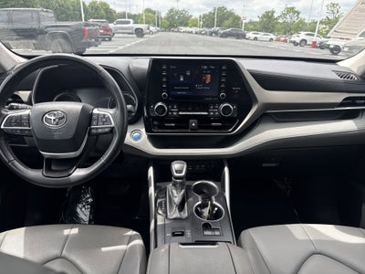 2022 Toyota Highlander Hybrid XLE