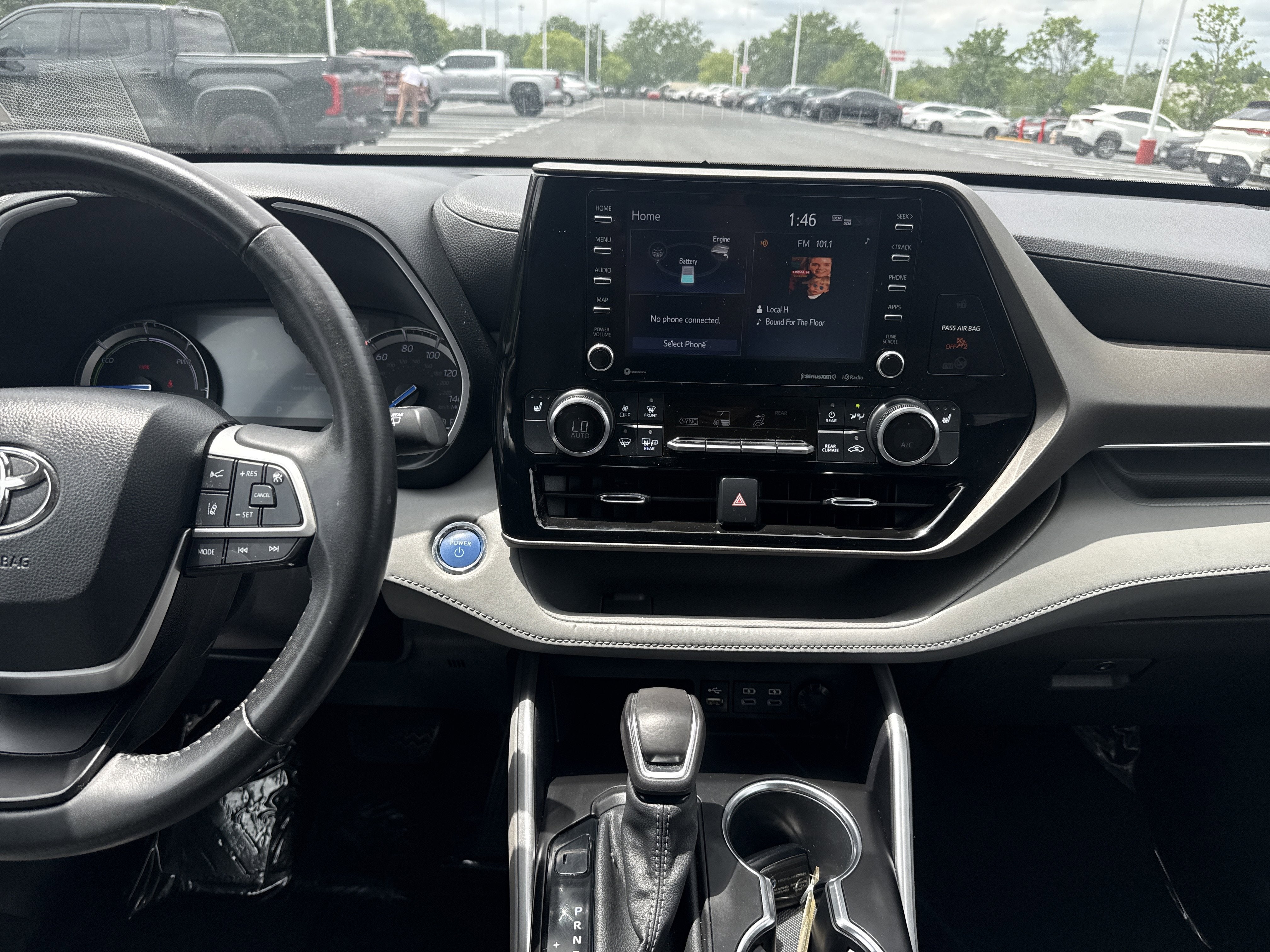 2022 Toyota Highlander Hybrid XLE