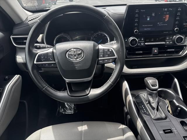 2022 Toyota Highlander Hybrid XLE