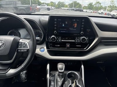 2022 Toyota Highlander Hybrid XLE