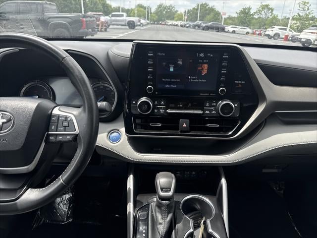 2022 Toyota Highlander Hybrid XLE