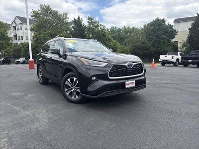 2022 Toyota Highlander Hybrid XLE