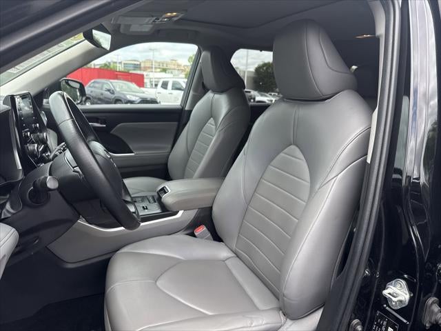 2022 Toyota Highlander Hybrid XLE