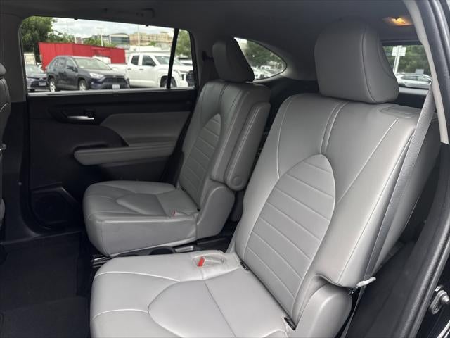 2022 Toyota Highlander Hybrid XLE