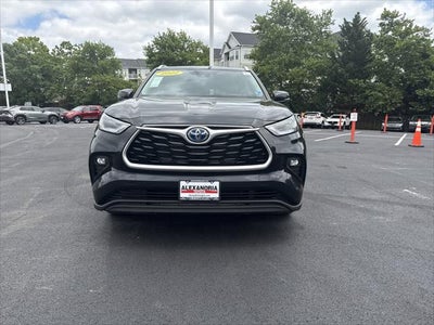 2022 Toyota Highlander Hybrid XLE