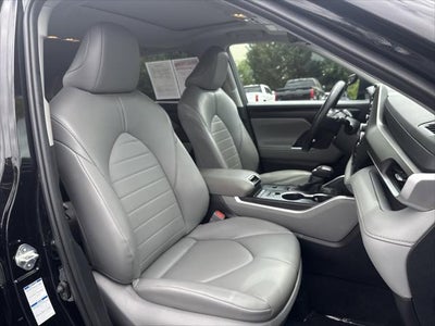 2022 Toyota Highlander Hybrid XLE