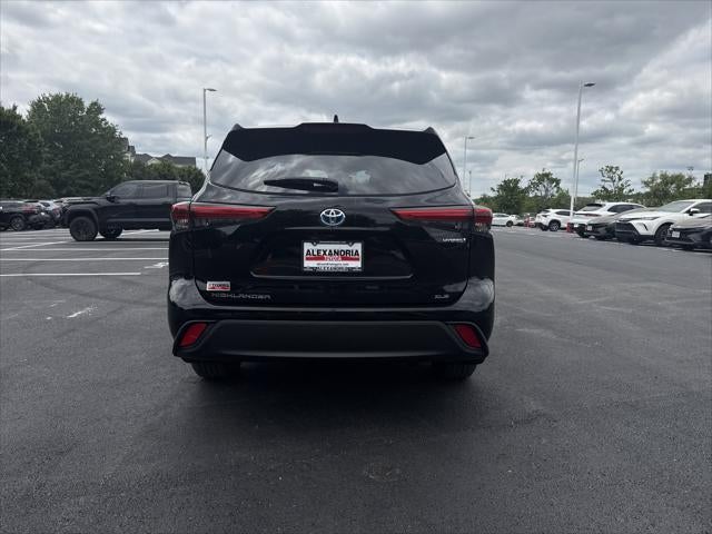2022 Toyota Highlander Hybrid XLE