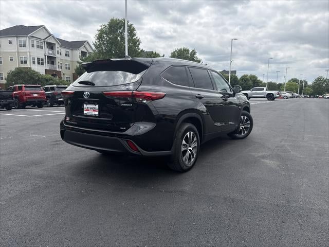 2022 Toyota Highlander Hybrid XLE
