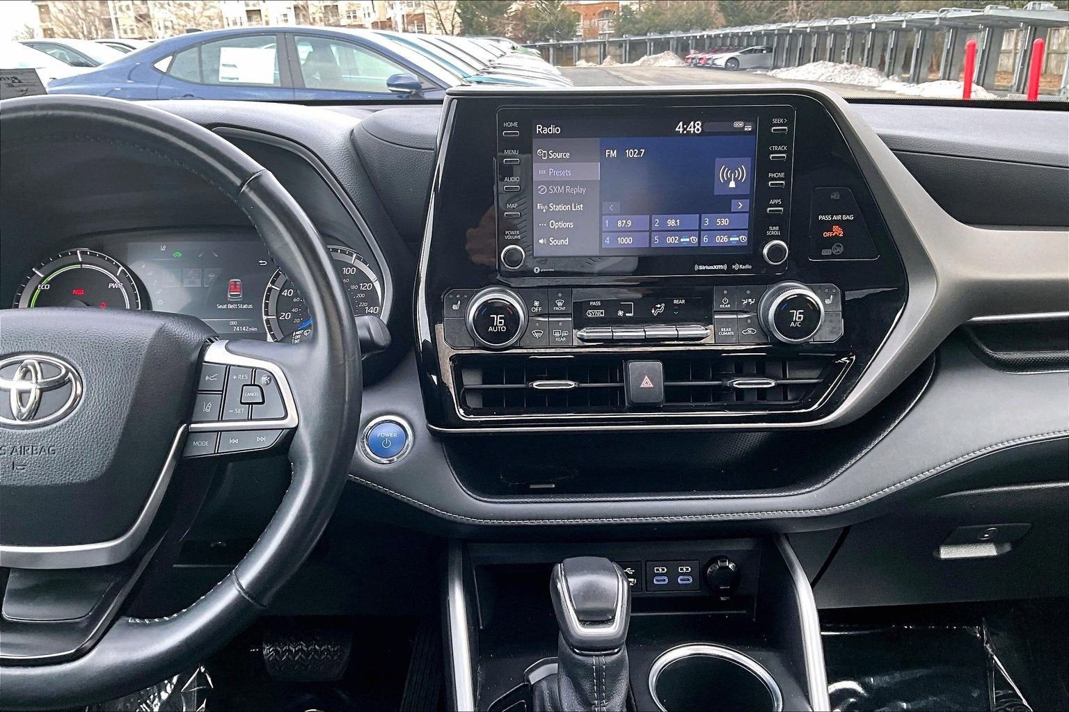 2022 Toyota Highlander Hybrid XLE