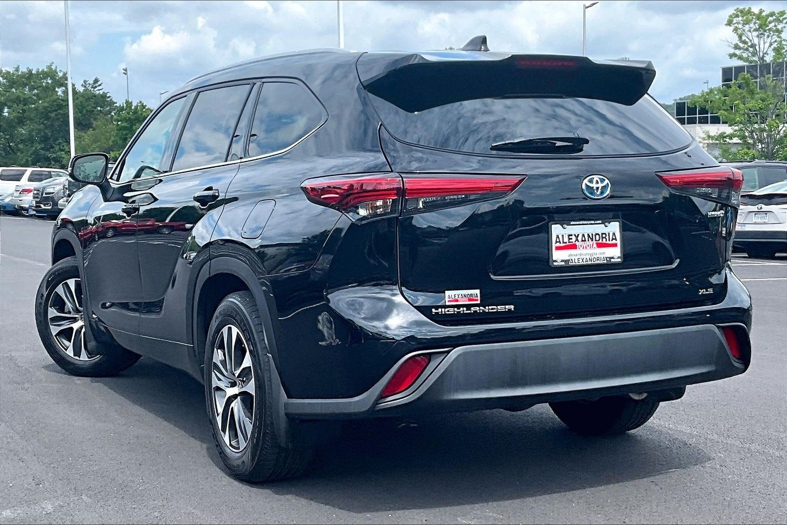2022 Toyota Highlander Hybrid XLE