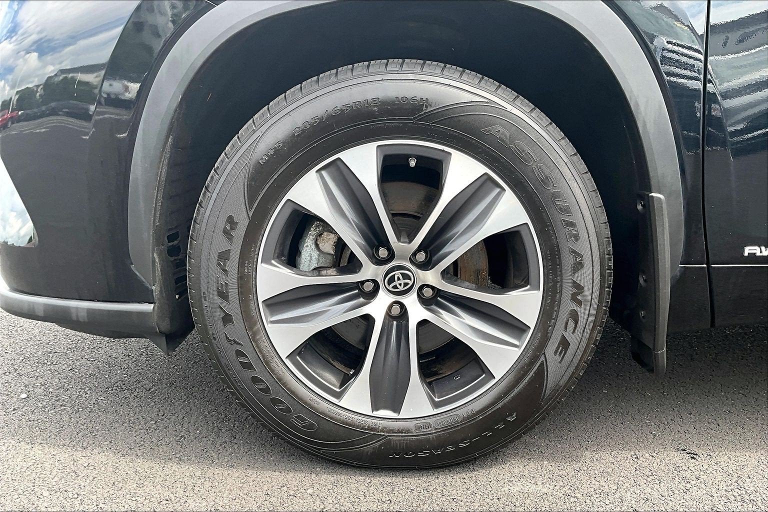 2022 Toyota Highlander Hybrid XLE