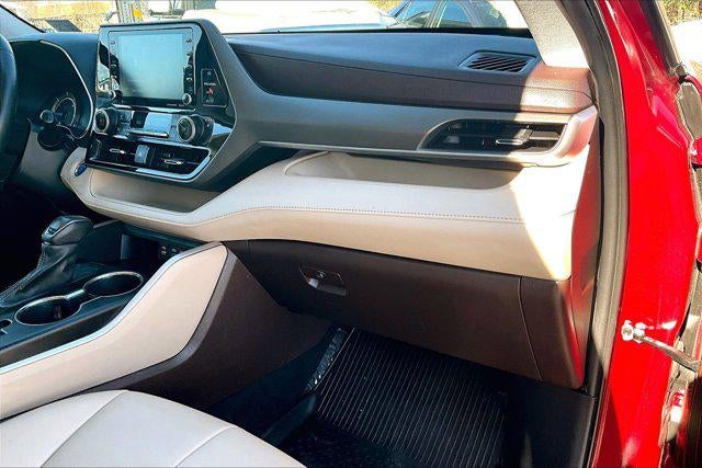 2022 Toyota Highlander Hybrid XLE