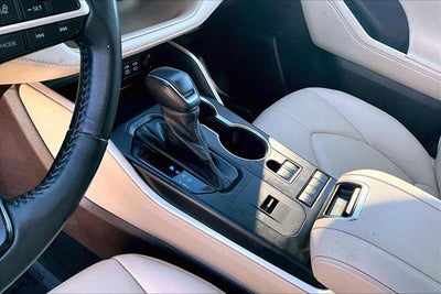 2022 Toyota Highlander Hybrid XLE