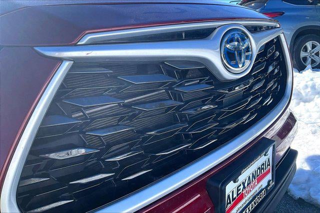 2022 Toyota Highlander Hybrid XLE