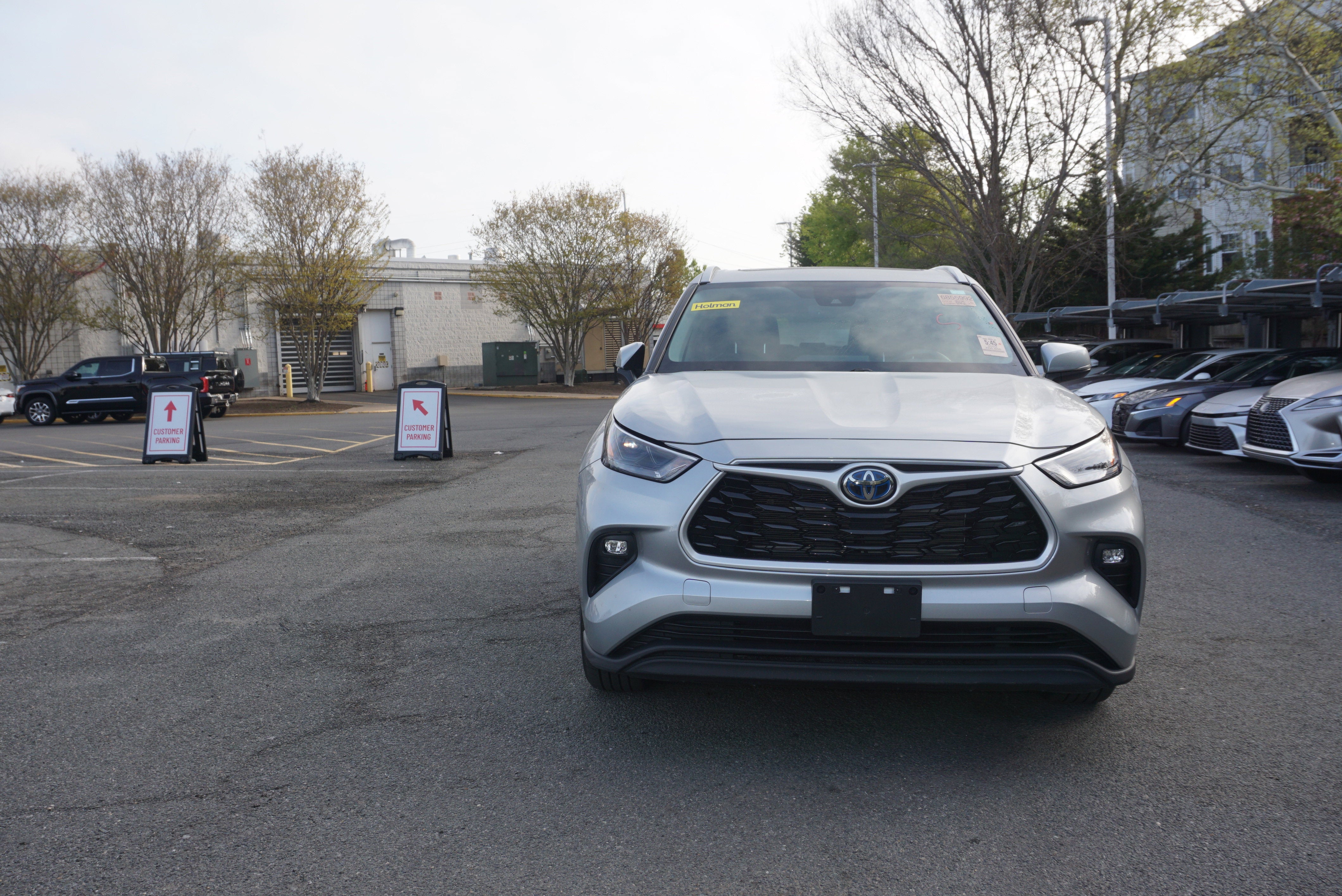 2022 Toyota Highlander Base