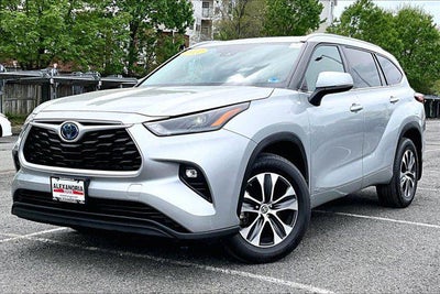 2022 Toyota Highlander Hybrid XLE