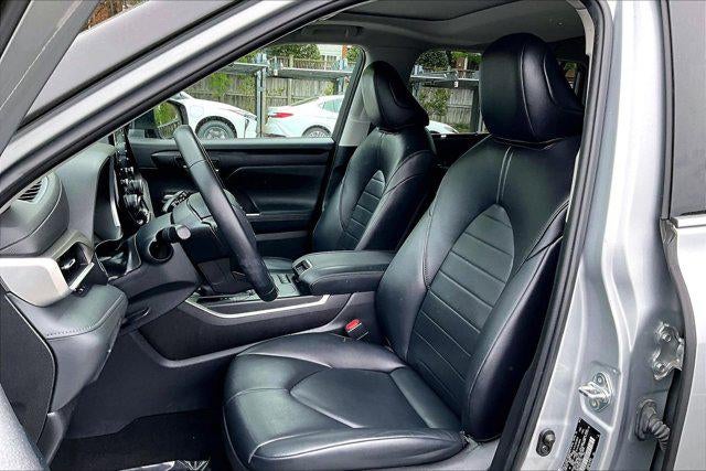 2022 Toyota Highlander Hybrid XLE