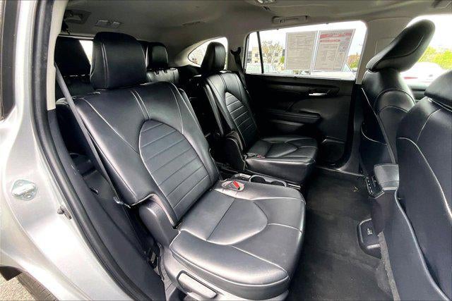 2022 Toyota Highlander Hybrid XLE